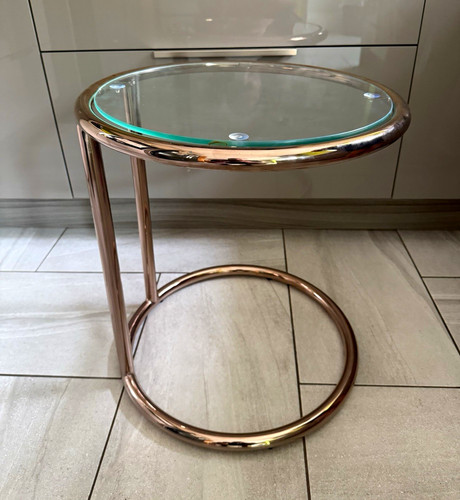 Round glass top side - side, table